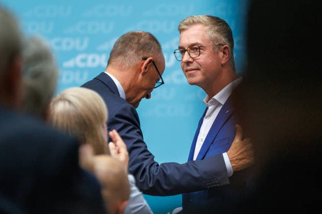 72 Stunden vor Schließung der Wahllokale lädt die CDU Berlin zum Wahlkampf-Schlussspurt ein 72 Stunden vor Schließung der Wahllokale lädt die CDU Berlin zum Wahlkampf-Schlussspurt mit Bundeskanzler Friedrich Merz und dem Spitzenkandidaten der CDU Berlin, Stefan Evers, in das Konrad-Adenauer-Haus ein. Unter dem Titel Extremisten von der Macht fernhalten. Lösungen aus der Mitte. am 17.09.2026 in Berlin. Berlin Berlin Deutschland CDU-Bundesgeschäftsstelle (Konrad-Adenauer-Haus)