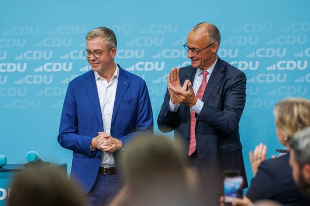 72 Stunden vor Schließung der Wahllokale lädt die CDU Berlin zum Wahlkampf-Schlussspurt ein 72 Stunden vor Schließung der Wahllokale lädt die CDU Berlin zum Wahlkampf-Schlussspurt mit Bundeskanzler Friedrich Merz und dem Spitzenkandidaten der CDU Berlin, Stefan Evers, in das Konrad-Adenauer-Haus ein. Unter dem Titel Extremisten von der Macht fernhalten. Lösungen aus der Mitte. am 17.09.2026 in Berlin. Berlin Berlin Deutschland CDU-Bundesgeschäftsstelle (Konrad-Adenauer-Haus)