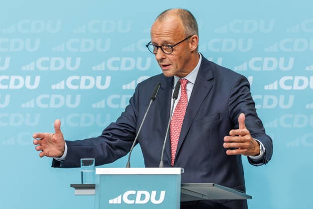 72 Stunden vor Schließung der Wahllokale lädt die CDU Berlin zum Wahlkampf-Schlussspurt ein 72 Stunden vor Schließung der Wahllokale lädt die CDU Berlin zum Wahlkampf-Schlussspurt mit Bundeskanzler Friedrich Merz und dem Spitzenkandidaten der CDU Berlin, Stefan Evers, in das Konrad-Adenauer-Haus ein. Unter dem Titel Extremisten von der Macht fernhalten. Lösungen aus der Mitte. am 17.09.2026 in Berlin. Bundeskanzler Friedrich Merz spricht zu den Anwesenden. Berlin Berlin Deutschland CDU-Bundesgeschäftsstelle (Konrad-Adenauer-Haus)