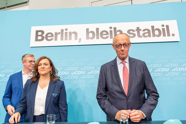 Friedrich Merz + Stefan Evers EUR, Deutschland, Berlin, 17.09.2026: Wahlkampf-Schlussspurt im Konrad-Adenauer-Haus mit dem Bundeskanzler Friedrich Merz und dem Berliner CDU Kandidaten Stefan Evers unter dem Motto Extremisten von der Macht fernhalten. Lösungen aus der Mitte.