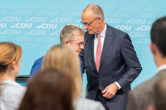 Friedrich Merz + Stefan Evers EUR, Deutschland, Berlin, 17.09.2026: Wahlkampf-Schlussspurt im Konrad-Adenauer-Haus mit dem Bundeskanzler Friedrich Merz und dem Berliner CDU Kandidaten Stefan Evers unter dem Motto Extremisten von der Macht fernhalten. Lösungen aus der Mitte.