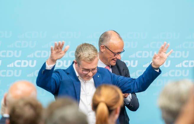 Friedrich Merz + Stefan Evers EUR, Deutschland, Berlin, 17.09.2026: Wahlkampf-Schlussspurt im Konrad-Adenauer-Haus mit dem Bundeskanzler Friedrich Merz und dem Berliner CDU Kandidaten Stefan Evers unter dem Motto Extremisten von der Macht fernhalten. Lösungen aus der Mitte.