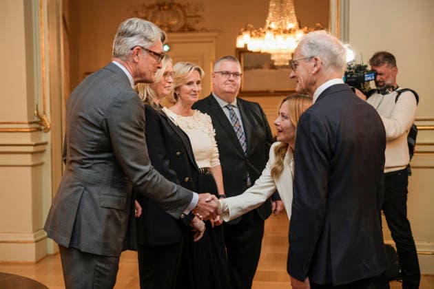Italias statsminister besoker Norge Oslo 20260917. Italias statsminister Giorgia Meloni og statsminister Jonas Gahr Store (Ap) hilser for representanter fra italiensk og norsk naeringsliv i regjeringens representasjonsanlegg i Parkveien torsdag ettermiddag. Foto: Stian Lysberg Solum NTB POOL Oslo Norge udpkrTdCeig EDITORIAL USE ONLY Ref:_POLudpkrTdCeig.jpg Copyright: xStianxLysbergxSolumx xNTBx