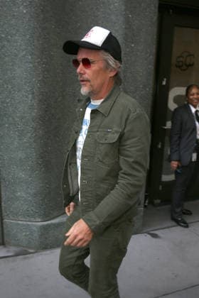 September 17, 2026: Ethan Hawke at ABC studios for Ã¢â‚¬ËœThe ViewÃ¢  - ZUMAh16_ 20260917_zaf_h16_019 Copyright: xDanxHerrickx