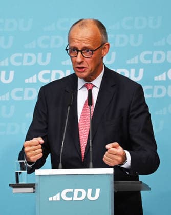 Chancellor Merz joins Evers for CDU Berlin’s Final Campaign Push in Berlin BERLIN, GERMANY - SEPTEMBER 17: Federal Chancellor Friedrich Merz and CDU Berlin lead candidate Stefan Evers (not seen) take part in the final phase of the CDU’s Berlin election campaign under the motto: Keeping Extremists Out of Power. Solutions from the Centre , at the CDU Federal Headquarters in Berlin, Germany, on September 17, 2026. The Berlin House of Representatives election will take place on September 20, 2026. Volodymyr Sindieiev Anadolu Berlin Germany. Editorial use only. Please get in touch for any other usage.  Copyright: x2026xAnadoluxVolodymyrxSindieievx