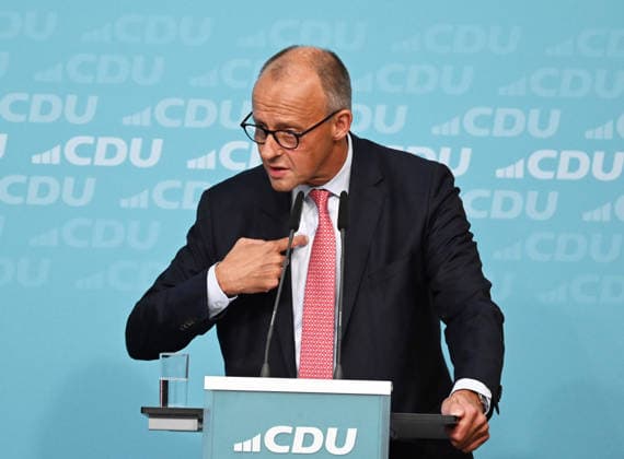 German Chancellor Merz and CDU candidate Evers lead final campaign push for Berlin state election BERLIN, GERMANY - SEPTEMBER 17: Federal Chancellor Friedrich Merz speaks during the final phase of the CDU’s Berlin election campaign under the motto: Keeping Extremists Out of Power. Solutions from the Centre , at the CDU Federal Headquarters in Berlin, Germany, on September 17, 2026. The Berlin House of Representatives election will take place on September 20, 2026 Volodymyr Sindieiev Anadolu Berlin Germany. Editorial use only. Please get in touch for any other usage.  Copyright: x2026xAnadoluxVolodymyrxSindieievx