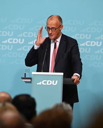 German Chancellor Merz and CDU candidate Evers lead final campaign push for Berlin state election BERLIN, GERMANY - SEPTEMBER 17: Federal Chancellor Friedrich Merz speaks during the final phase of the CDU’s Berlin election campaign under the motto: Keeping Extremists Out of Power. Solutions from the Centre , at the CDU Federal Headquarters in Berlin, Germany, on September 17, 2026. The Berlin House of Representatives election will take place on September 20, 2026 Volodymyr Sindieiev Anadolu Berlin Germany. Editorial use only. Please get in touch for any other usage.  Copyright: x2026xAnadoluxVolodymyrxSindieievx