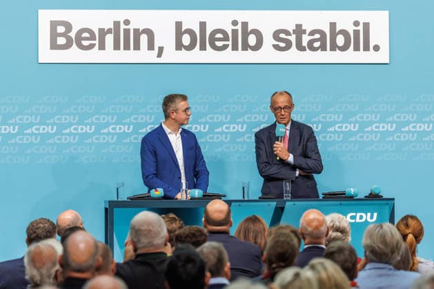 72 Stunden vor Schließung der Wahllokale lädt die CDU Berlin zum Wahlkampf-Schlussspurt ein 72 Stunden vor Schließung der Wahllokale lädt die CDU Berlin zum Wahlkampf-Schlussspurt mit Bundeskanzler Friedrich Merz und dem Spitzenkandidaten der CDU Berlin, Stefan Evers, in das Konrad-Adenauer-Haus ein. Unter dem Titel Extremisten von der Macht fernhalten. Lösungen aus der Mitte. am 17.09.2026 in Berlin. Bundeskanzler Friedrich Merz spricht zu den Anwesenden. Berlin Berlin Deutschland CDU-Bundesgeschäftsstelle (Konrad-Adenauer-Haus)