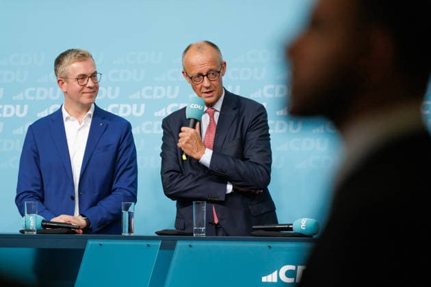 72 Stunden vor Schließung der Wahllokale lädt die CDU Berlin zum Wahlkampf-Schlussspurt ein 72 Stunden vor Schließung der Wahllokale lädt die CDU Berlin zum Wahlkampf-Schlussspurt mit Bundeskanzler Friedrich Merz und dem Spitzenkandidaten der CDU Berlin, Stefan Evers, in das Konrad-Adenauer-Haus ein. Unter dem Titel Extremisten von der Macht fernhalten. Lösungen aus der Mitte. am 17.09.2026 in Berlin. Bundeskanzler Friedrich Merz spricht zu den Anwesenden. Berlin Berlin Deutschland CDU-Bundesgeschäftsstelle (Konrad-Adenauer-Haus)