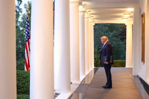US President Trump speaks to hunters and fisherman in the Rose Garden US President Donald Trump arrives to deliver remarks to more than 100 hunters and fisherman at a dinner in the Rose Garden of the White House in Washington, DC, USA, 17 September 2026. The president spoke about lifting Biden-era restrictions on hunting and fishing on public lands. WASHINGTON DISTRICT OF COLUMBIA United States  Copyright: xPool ABACAx