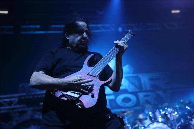 Dino Cazares von der Band Fear Factory bei einem Konzert im Huxleys Neue Welt in Berlin, 17. September 2026. Fear Factory Konzert Berlin