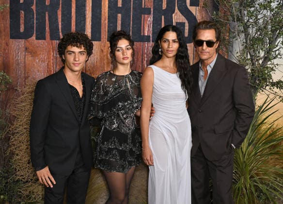 ˜Brothers™ World Premiere Levi Alves McConaughey, Vida Alves McConaughey, Camilla Alves and Matthew McConaughey arriving to the Brothers world premiere held at the Hammer Museum in Los Angeles, Ca. on September 17, 2026. Los Angeles Hammer Museum California USA Copyright: xStarbuck xAFF-USA.COMx