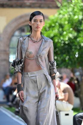 September 17, 2026, Madrid, Spain: A model parades with Malone design during the Mercedes Benz Fashion Week Madrid at Cibeles Palace in Madrid. Madrid Spain  - ZUMAs197 20260917_aaa_s197_245 Copyright: xAtilanoxGarciax