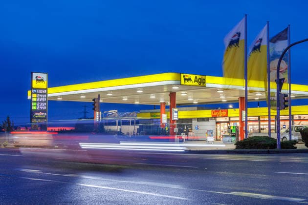 18.09.2026 - Blick auf die AGIP Tankstelle in Pasewalk an der Bundesstraße B104 mit der aktuellen Preistafel des Tages Pasewalk Mecklenburg-Vorpommern Deutschland