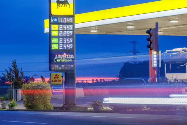 18.09.2026 - Blick auf die AGIP Tankstelle in Pasewalk an der Bundesstraße B104 mit der aktuellen Preistafel des Tages Pasewalk Mecklenburg-Vorpommern Deutschland