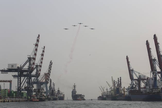 Indonesia s first aircraft carrier JAKARTA, INDONESIA - SEPTEMBER 18 : A former Italian Navy aircraft carrier, ITS Giuseppe Garibaldi, arrives at Pier 107 of Tanjung Priok port in Jakarta, Indonesia, on September 18, 2026. The through-deck aviation cruiser class ITS Giuseppe Garibaldi will be Indonesia’s first aircraft carrier, was donated by the Italian government to Indonesia and arrived after sailing for 25 days from Italy. Indonesia plans to use the vessel primarily for military operations other than war, including disaster response and humanitarian assistance, as part of efforts to strengthen and modernize the Indonesian Navy s integrated fleet weapons system. Agoes Rudianto Anadolu Jakarta Indonesia. Editorial use only. Please get i  Copyright: x2026xAnadoluxAgoesxRudiantox