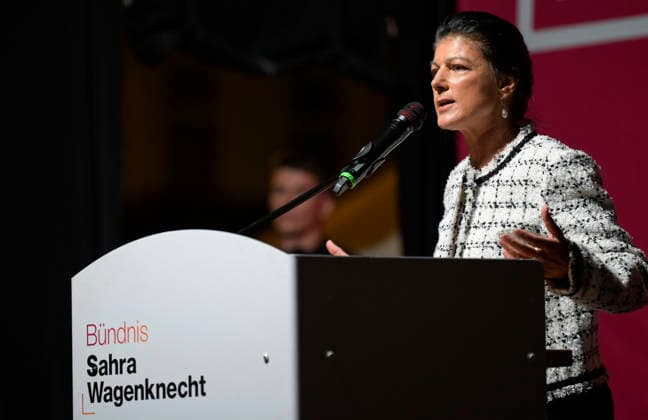 MV Wahl 2026, BSW Bündnis Sahar Wagenknecht DEUTSCHLAND, Mecklenburg-Vorpommern, Schwerin, MV Landtagswahlen 2026, Wahlkampfveranstaltung Sarah kommt des BSW Bündnis Sahra Wagenknecht auf dem Schweriner Marktplatz am 17. Sep 2026, Wahlkampfrede von Sahra Wagenknecht Schwerin Mecklenburg-Vorpommern Deutschland