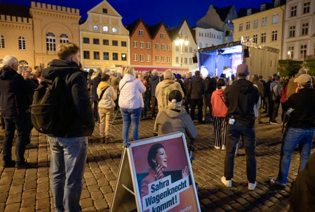 MV Wahl 2026, BSW Bündnis Sahar Wagenknecht DEUTSCHLAND, Mecklenburg-Vorpommern, Schwerin, MV Landtagswahlen 2026, Wahlkampfveranstaltung Sarah kommt des BSW Bündnis Sahra Wagenknecht auf dem Schweriner Marktplatz am 17. Sep 2026 Schwerin Mecklenburg-Vorpommern Deutschland
