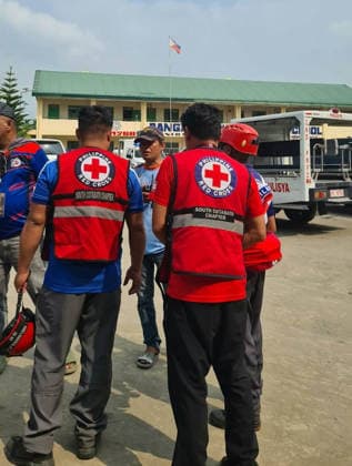 (260918) -- MANILA, Sept. 18, 2026 -- Volunteers from the Philippine Red Cross are pictured at the site of a school shooting at a high school in the municipality of Banga, South Cotabato Province, the Philippines, Sept. 18, 2026. At least six people were killed and 17 others injured in a school shooting in southern Philippines on Friday, according to the Department of Social Welfare and Development (DSWD). (Philippine Red Cross Handout via Xinhua) (SpotNews) THE PHILIPPINES-BANGA-SCHOOL SHOOTING ROUELLExUMALI 