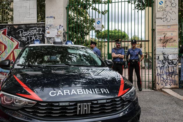September 18, 2026, Rome, Italia, Italy: A 13-year-old student stabbed his teacher in class and sprayed pepper spray at the Verga Institute in Largo Cocconi, in the Collatina area of Rome, September 18, 2026. Rome Italy  - ZUMAa289 20260918_zia_a289_038 Copyright: xFrancescoxFotiax xAgfx