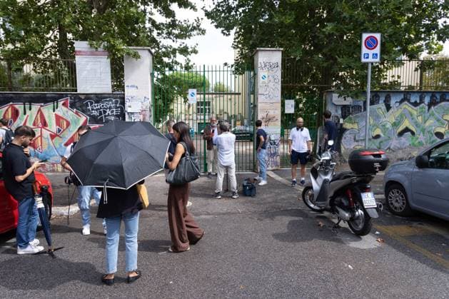 IPA88664748 - The entrance to the Giovanni Verga School in Centocelle, Rome, where a student assaulted a teacher  Copyright: xMatteoxNardonex xx IPA88664748