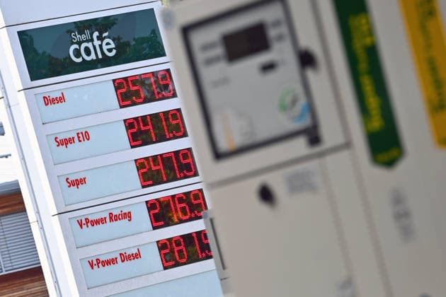 Taeglich neue Hoechststaende an der Zapfsaeule. Themenbild Kraftstoffpreise , Spritpreise treiben die Inflation an. Tankstelle ,Zapfsaeule .Kraftstoffsorten im Landkreis Muenchen am 18.09.2026