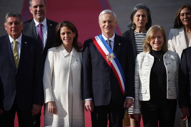 Santiago, September 18, 2026: The President of the Republic, Jose Antonio Kast, participates in a traditional official photo session with ministers and undersecretaries at the Plaza de la Constitución and the Patio de los Canones. Dragomir Yankovic, Aton Chile, Santiago, Chile. Aton 1191483  Copyright: DRAGOMIRxYANKOVIC ATONxCHILE