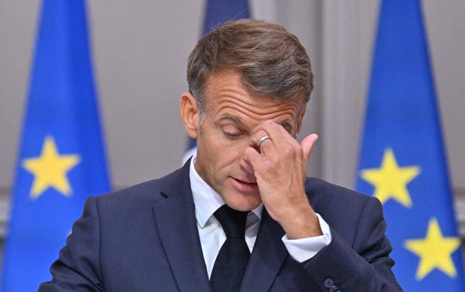 French President Emmanuel Macron speaks at a press conference following a meeting on the geopolitical situation and its consequences, which brought together candidates for the 2027 presidential election and party leaders at the Élysée Palace in Paris, France, on September 18, 2026. Emmanuel Macron called for the development of a plan to protect our critical infrastructure against Russian hybrid attacks. France’s President Emmanuel Macron addresses the audience during a press conference following a meeting with candidates for the 2027 presidential election and party leaders focused on the geopolitical situation and its consequences, at the Élysée Palace in Paris, France, on September 18, 2026. Emmanuel Macron requested the preparation of a  Copyright: xChristianxLiewigx xBestimagexChristianxLiewigx xBestimagex
