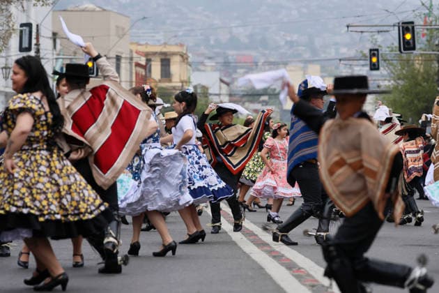 Valparaíso, September 18, 2026 Groups of cueca dancers perform a cueca during the commemoration of the 216th anniversary of National Independence, a ceremony held on Pedro Montt Avenue. Sebastian Cisternas Aton Chile, Valparaiso, Chile. Aton 1191687  Copyright: SEBASTIANxCISTERNAS xATONxCHILE