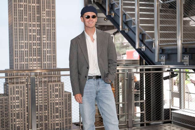 September 18, 2026, New York, New York, USA: JAMIE MILLER visits the Empire State Building in New York to celebrate his viral new single, Babydoll. 18 September 2026 New York USA  - ZUMAa265 20260918_zep_a265_008 Copyright: xEricxAcquayex