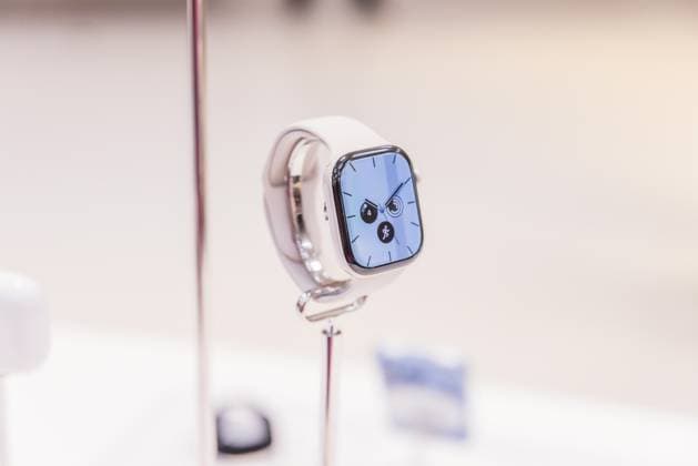 Apple Store on Fifth Avenue in New York City, United States Apple Store on Fifth Avenue in New York City, United States, on September 18, 2026. Apple begins selling the iPhone 18 lineup. NEW YORK NY UNITED STATES Copyright: xVANESSAxCARVALHOx