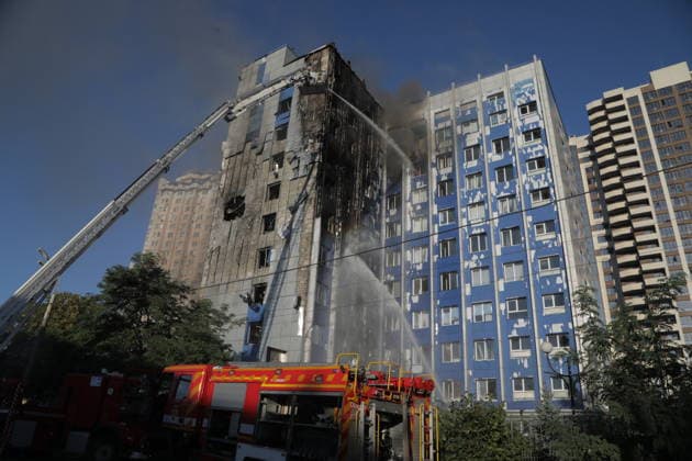 Firefighters respond after attacks in Odesa ODESA, UKRAINE - SEPTEMBER 18: Firefighters are dispatched to the scene after two consecutive attacks hit the central part of Odesa, Ukraine, on September 18, 2026. The second strike occurs while emergency and rescue services are working to deal with the aftermath of the first attack and assist people. Arthur Shvits Anadolu Odesa Ukraine. Editorial use only. Please get in touch for any other usage.  Copyright: x2026xAnadoluxArthurxShvitsx