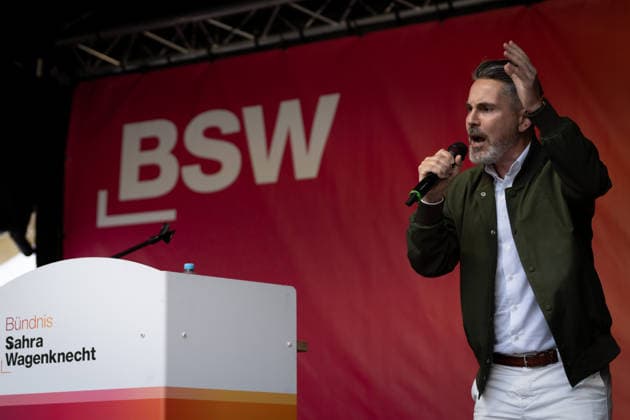 Wahlkampfabschluss, Alexanderplatz, BSW Berlin, Wahlkampfabschluss, Alexanderplatz, BSW, Bündnis Sahra Wagenknecht, Kundgebung, Fabio De Masi Berlin Berlin GER