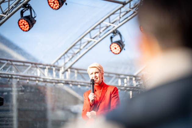 Ministerpräsidentin und SPD-Spitzenkandidatin Manuela Schwesig auf der Wahlkampfveranstaltung in Rostock-Warnemünde;Abschlusskundgebung der SPD am Leuchtturm von Warnemünde zur Landtagswahl in Mecklenburg-Vorpommern, Rostock-Warnemünde Mecklenburg-Vorpommern Deutschland Leuchtturm