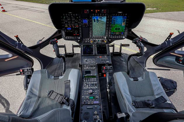 AirMed World Congress 2026 Airbus H145 Rettungshubschrauber, Deutsche Rettungsflugwacht (DRF), Cockpit Oberpfaffenhofen, Sonderflughafe ADAC Luftrettung Campus Bayern Germany