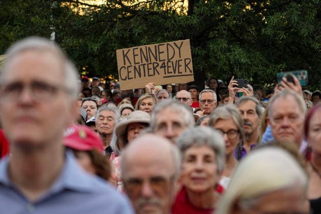 Demonstrators participate in the Hands Off the Arts Kennedy Center protest, objecting to President Donald Trump s call for the possibility of demolishing the Kennedy Center at the John F. Kennedy Center for the Performing Arts on Friday, September 18, 2026 in Washington DC. Several hundreds of activists held signs and walked the premises calling for President Trump to be removed as the chairman of the Kennedy Center.  WAP20260918903 LeighxVogel