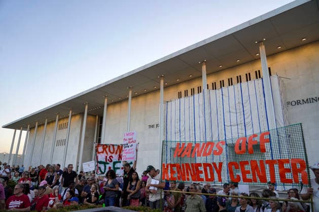 Demonstrators participate in the Hands Off the Arts Kennedy Center protest, objecting to President Donald Trump s call for the possibility of demolishing the Kennedy Center at the John F. Kennedy Center for the Performing Arts on Friday, September 18, 2026 in Washington DC. Several hundreds of activists held signs and walked the premises calling for President Trump to be removed as the chairman of the Kennedy Center.  WAP20260918911 LeighxVogel