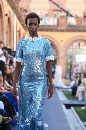 Yolancris - Mercedes Benz Fashion Week Madrid, Spain - 18 Sept 2026 A model parades with Yolancris a design during Mercedes Benz Fashion Week Madrid Cibeles Palace in Madrid. Madrid Spain Copyright: xAtilanoxGarciax xSOPAxImagesx PHOTO08726