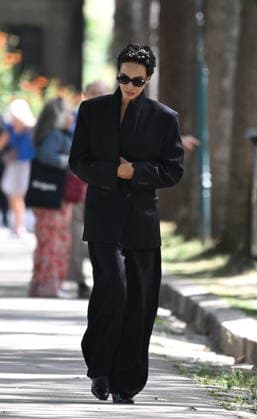 Catherine Ringer Funeral at Montmartre Cemetery - Paris Farida Khelfa arriving at the funeral of Catherine Ringer, legendary French artist and singer of rock duo Les Rita Mitsouko, at Montmartre cemetery in Paris, France on September 19, 2026. Author, composer and performer over 40 years of artistic commitment, Catherine Ringer died of an aggressive cancer on September 14. Photo by Florian Poitout ABACAPRESS.COM Paris France  Copyright: xPoitoutxFlorian ABACAx