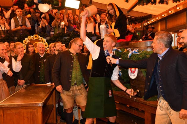 Dominik Krause (Oberbürgermeister München) Bier Wiesn Eröffnung 2026 Theresienwiese Schottenhammel Festzelt Oktoberfest München 19. Sept. 2026