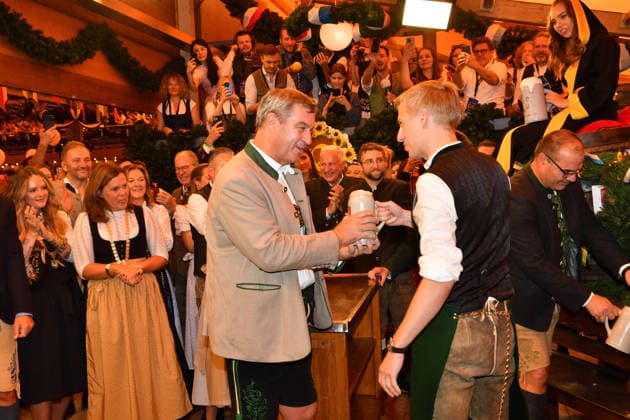 Markus Söder und Dominik Krause (Oberbürgermeister München) Bier Wiesn Eröffnung 2026 Theresienwiese Schottenhammel Festzelt Oktoberfest München 19. Sept. 2026