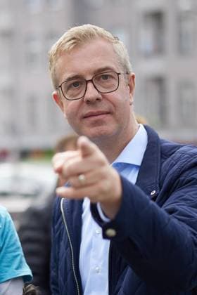 Wahlkampfabschluss der CDU mit Stefan Evers ** NUR FÜR REDAKTIONELLE ZWECKE ** EDITORIAL USE ONLY **<p>Stefan Evers (CDU), Spitzenkandidat und Finanzsenator, beim Wahlkampfabschluss seiner Partei in Tempelhof. Morgen wird ein neues Abgeordnetenhaus gewählt. Deutschland Berlin Berlin Copyright: JörgxCarstensen