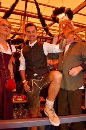 Florian Silbereisen bei der Eroeffnung vom Oktoberfest am 19.09.2026 in Muenchen Florian Silbereisen during the 2026 Oktoberfest (Wiesn) opening at Schottenhamel tent at Theresienwiese on September 19, 2026 in Munich, Germany Oktoberfest Eroeffnung 2026 in Muenchen