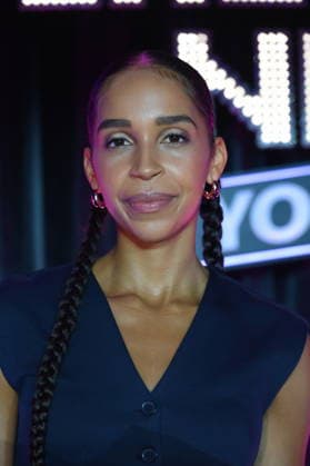 Comedienne Anna Okot zu Gast in der Show Ladies Night Youngstars, Die WDR Ladies Night Youngstars ist die einzige deutschsprachige Kabarett-Fernsehsendung für junge Talente mit rein weiblicher Besetzung