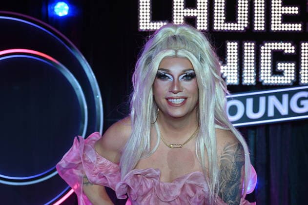Comedienne, Moderatorin und Drag Queen Pam Pengco (bürgerlich David Kirfel) zu Gast in der Show Ladies Night Youngstars, Die WDR Ladies Night Youngstars ist die einzige deutschsprachige Kabarett-Fernsehsendung für junge Talente mit rein weiblicher Besetzung