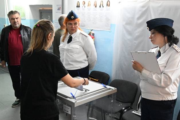 Russia Parliamentary Election 9246974 20.09.2026 A detainee casts her ballot at a polling station located at Pre-Trial Detention Centre No. 1 of the Federal Penitentiary Service branch for Primorye Territory during elections to Russia s ninth State Duma, the lower house of parliament, in Vladivostok, Russia. Vitaliy Ankov Sputnik Vladivostok Primorye Territory Russia  Copyright: xVitaliyxAnkovx