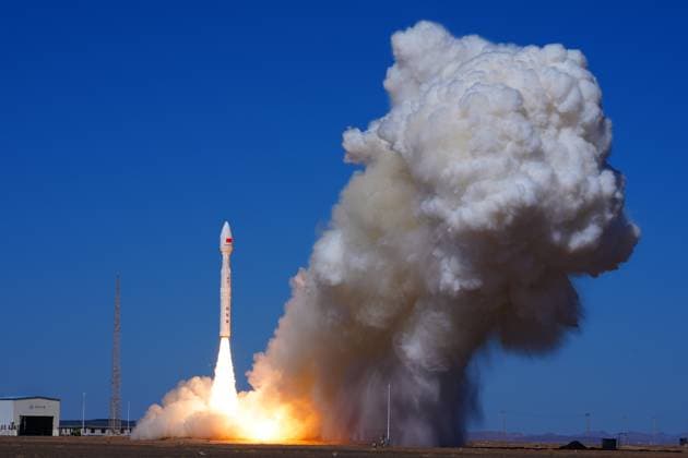 (260920) -- JIUQUAN, Sept. 20, 2026 -- A Lijian-1 Y18 carrier rocket carrying nine satellites blasts off from the Dongfeng commercial space innovation pilot zone in northwest China, Sept. 20, 2026. China successfully launched nine satellites into space from the Dongfeng commercial space innovation pilot zone in northwest China at 12:03 p.m. Sunday (Beijing Time). The satellites were carried by a Lijian-1 Y18 carrier rocket and have entered their planned orbits. The launch mission was a complete success. (Photo by Wang Jiangbo Xinhua) (EyesOnSci) CHINA-SATELLITES-LAUNCH (CN) LiuxFang 