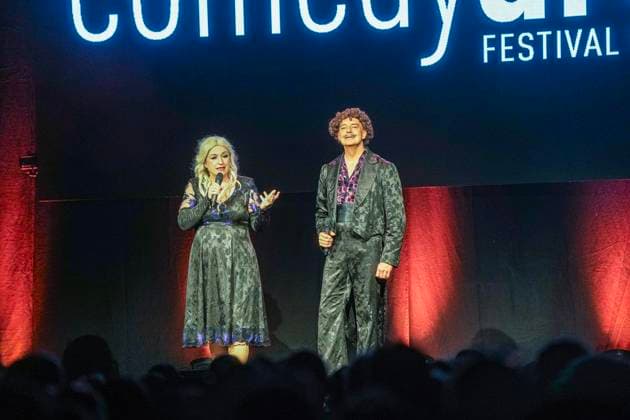 50 Jahre Comedy Arts, Gala in der Enni-Eventhalle ** NUR FÜR REDAKTIONELLE ZWECKE ** EDITORIAL USE ONLY **<p>Interpreten und Zuschauer befinden sich am 19.9.2026 der Enni-Eventhallein Moers und die Moderatoren Duo Diagonal mit Branka B. &amp; Roger (Holger Ehrich) führen durch das Programm. Zum Jubiläum wird eine große Gala aufgeführt. Foto : Arnulf Stoffel Funke Foto Services < p> Buntes Deutschland NRW Moers Copyright: ArnulfxStoffel