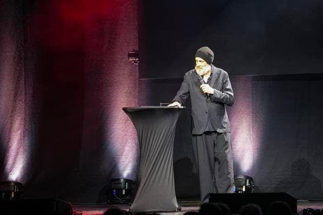 50 Jahre Comedy Arts, Gala in der Enni-Eventhalle ** NUR FÜR REDAKTIONELLE ZWECKE ** EDITORIAL USE ONLY **<p>Interpreten und Zuschauer befinden sich am 19.9.2026 der Enni-Eventhallein Moers und der Kabarettist Thorsten Sträter steht auf der Bühne. Zum Jubiläum wird eine große Gala aufgeführt. Foto : Arnulf Stoffel Funke Foto Services < p> Buntes Deutschland NRW Moers Copyright: ArnulfxStoffel