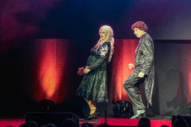 50 Jahre Comedy Arts, Gala in der Enni-Eventhalle ** NUR FÜR REDAKTIONELLE ZWECKE ** EDITORIAL USE ONLY **<p>Interpreten und Zuschauer befinden sich am 19.9.2026 der Enni-Eventhallein Moers und die Moderatoren Duo Diagonal mit Branka B. &amp; Roger (Holger Ehrich) führen durch das Programm. Zum Jubiläum wird eine große Gala aufgeführt. Foto : Arnulf Stoffel Funke Foto Services < p> Buntes Deutschland NRW Moers Copyright: ArnulfxStoffel